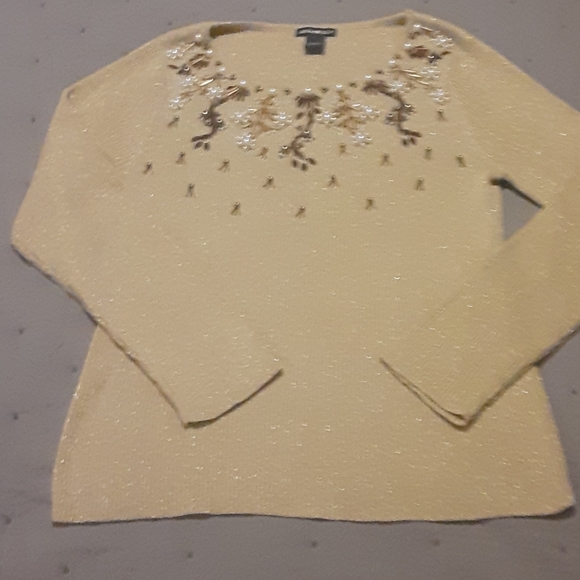 Gold sweater - Picture 1 of 3